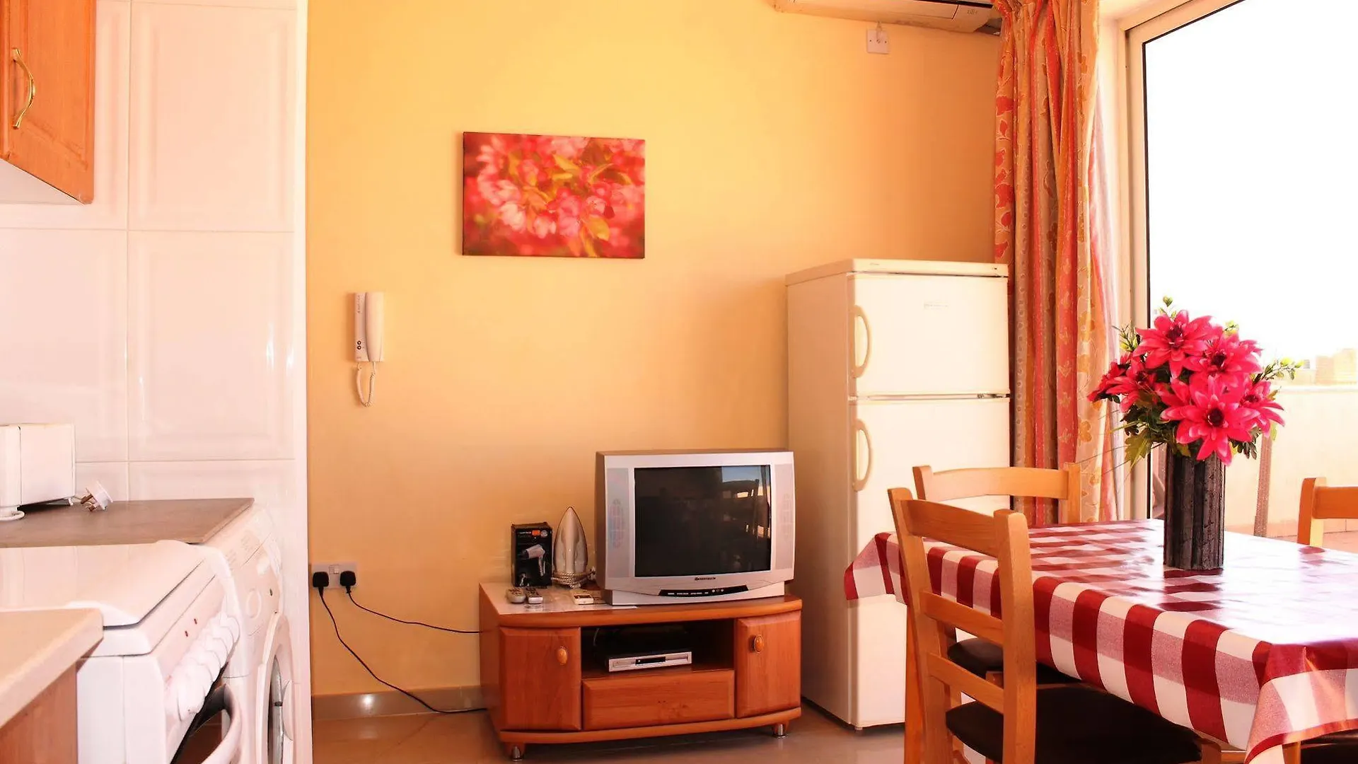 Blue Waters 3 Bedroom Apartments In Sliema, Just Off The Seafront