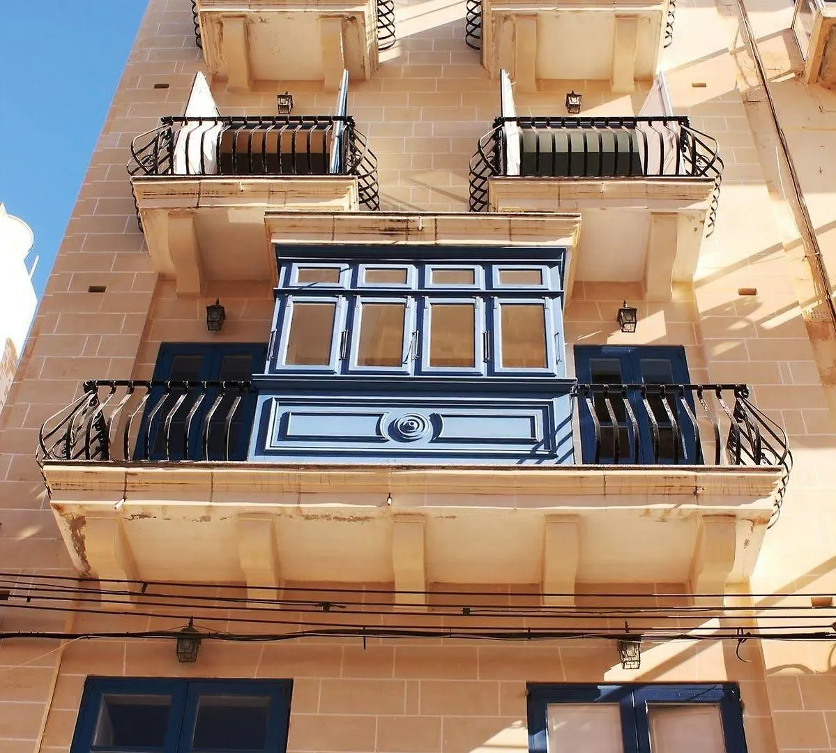 Blue Waters 3 Bedroom Apartments In Sliema, Just Off The Seafront 0*, Sliema