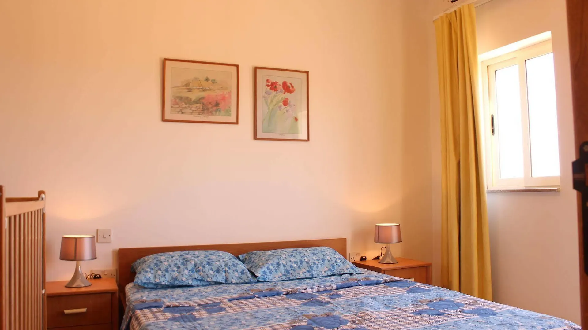 Blue Waters 3 Bedroom Apartments In Sliema, Just Off The Seafront 0*, Sliema